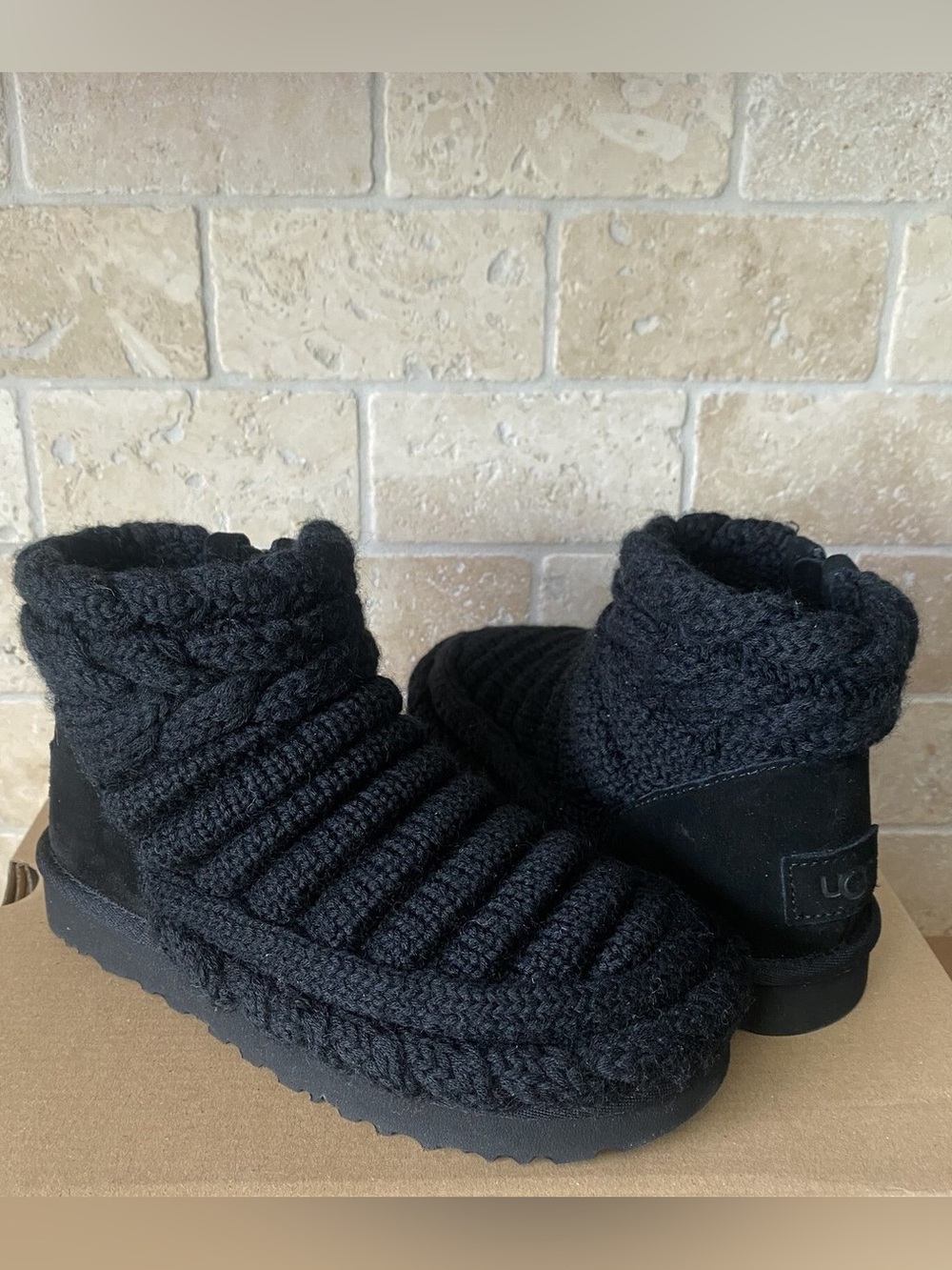 UGG CLASSIC MINI CHUNKY KNIT CARDY NATURAL SHEEPSKIN INSOLE BOOTS Size 6